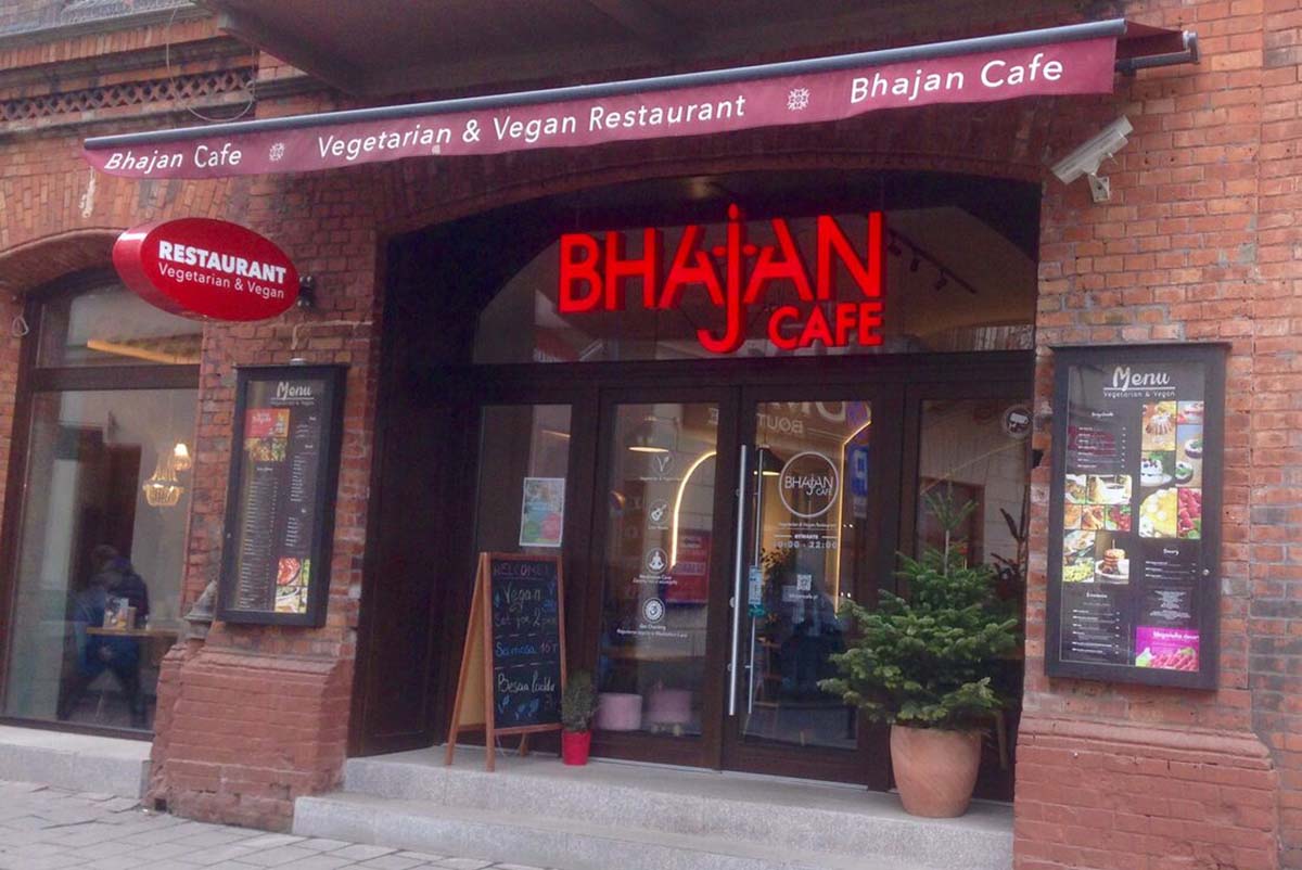 Bhajan serves up vegan and vegetarian Indian cuisine | Photo by Krakow Urban Adventures