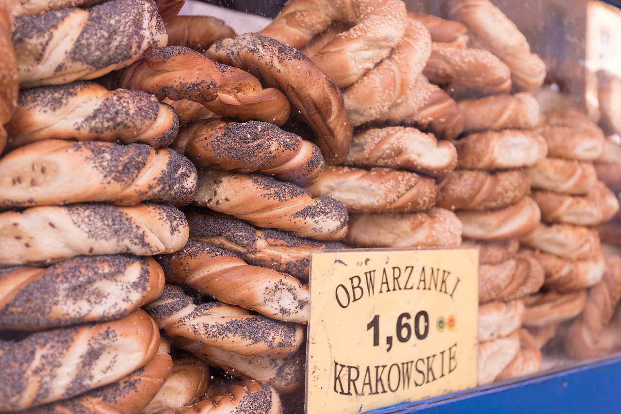 Snack on some obwarzanki, found everywhere in Krakow | Photo via Pixabay